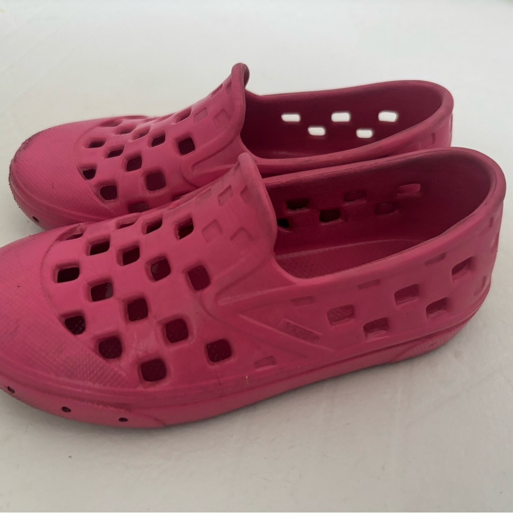 Vans TRK pink slip on rubber water shoes